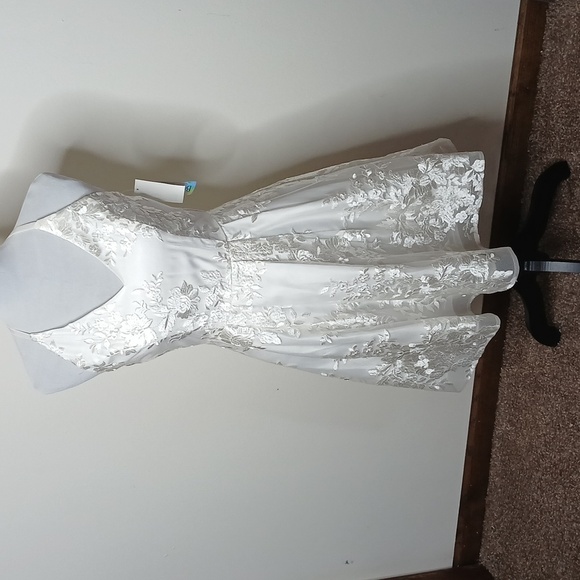 BCX Dresses & Skirts - BCX  white floral lace dress size 3